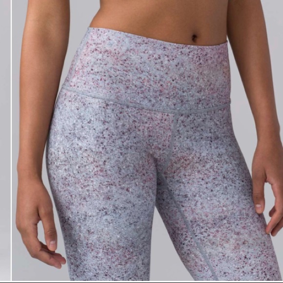 Lululemon Wunder Under 21” - Summer Haze Multi - Picture 3 of 6